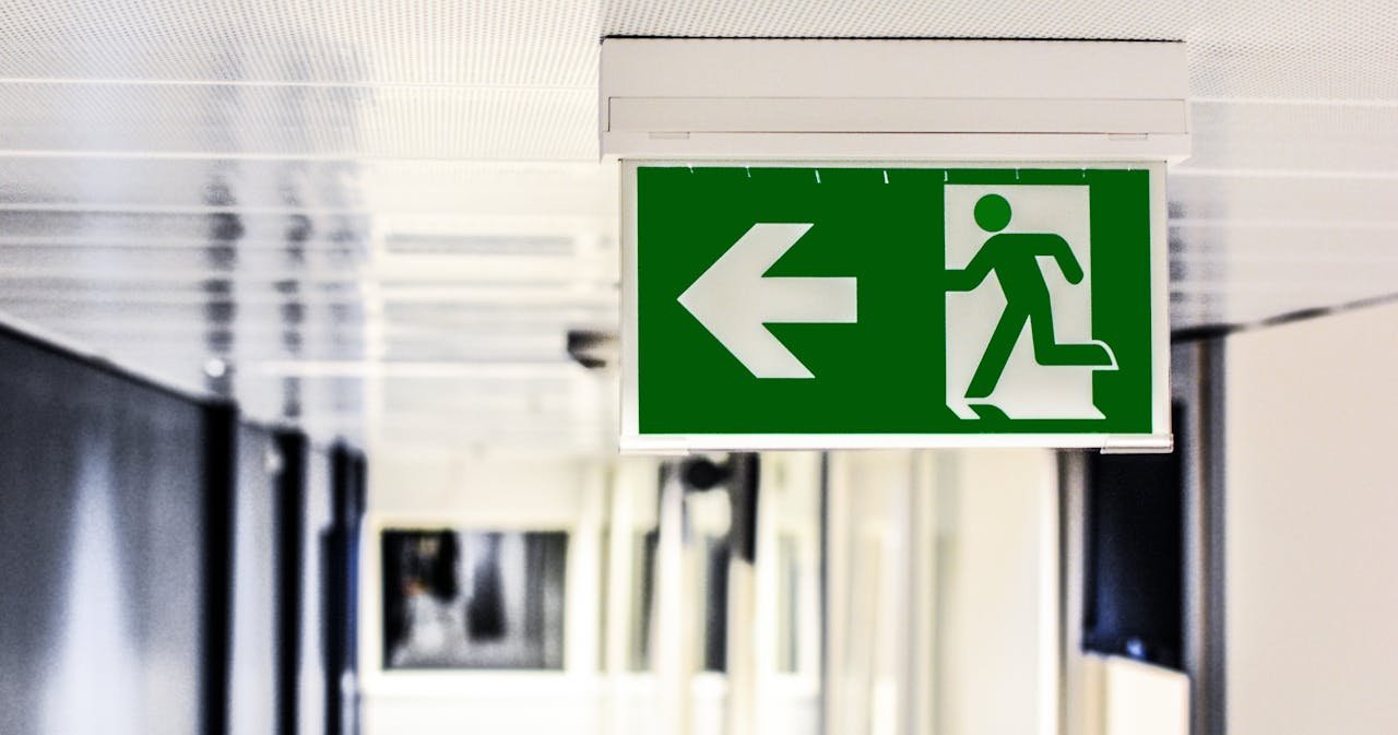 Sinalização interna e externa: quais as diferenças e principais regras?