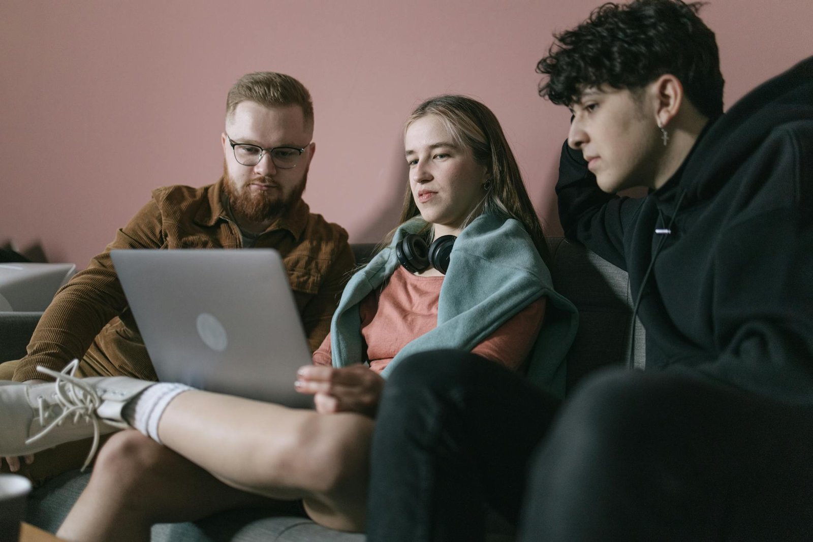 Como a segurança da informação influencia a confiança nas relações digitais