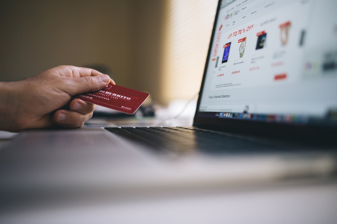 Como atrair clientes para loja virtual
